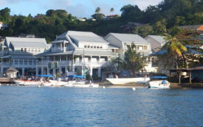 Superb Split Level Waterside Apt, Marigot Bay, St Lucia WI